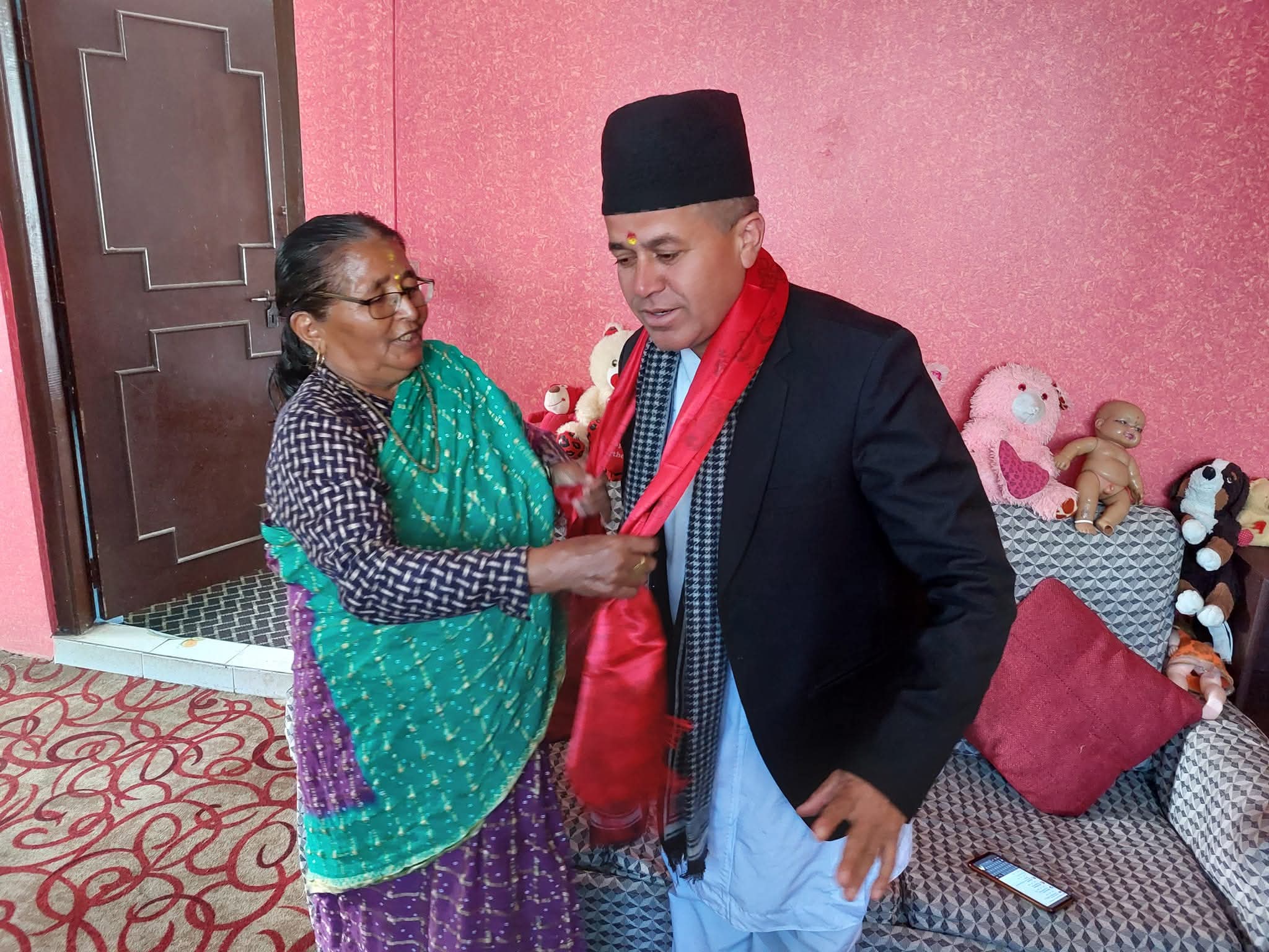 आमाले माननीय न्यायाधीश दाजु लाई बधाई तथा शुभकामना व्यक्त गर्नुहुदै